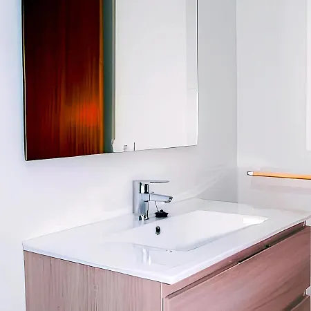 Garaje & Aire & Wifi & Solo Familias Y Parejas Apartment