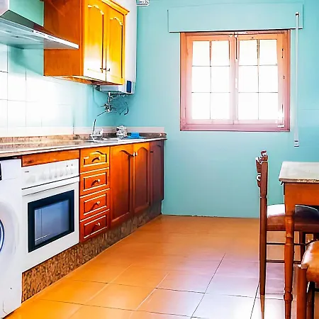 Garaje & Aire & Wifi & Solo Familias Y Parejas Apartment