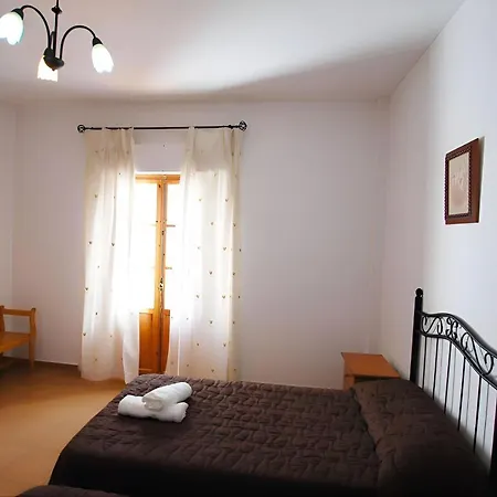 Garaje & Aire & Wifi & Solo Familias Y Parejas Apartment *